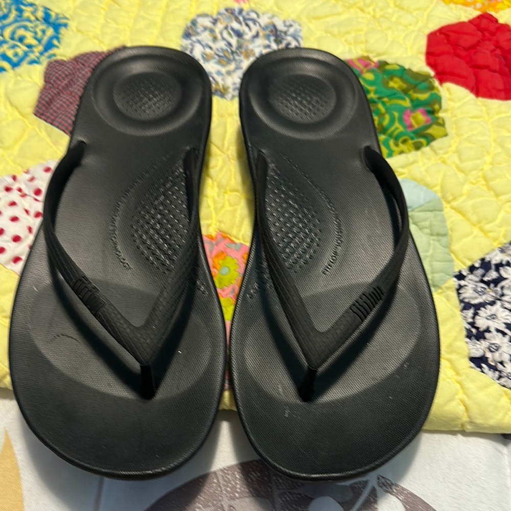 Stylish Black Sandals FitFlop